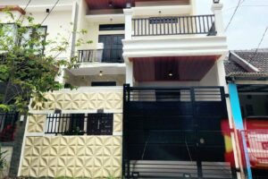 Jual Rumah Murah Bangunan Baru 2 Lantai di Graha Raya